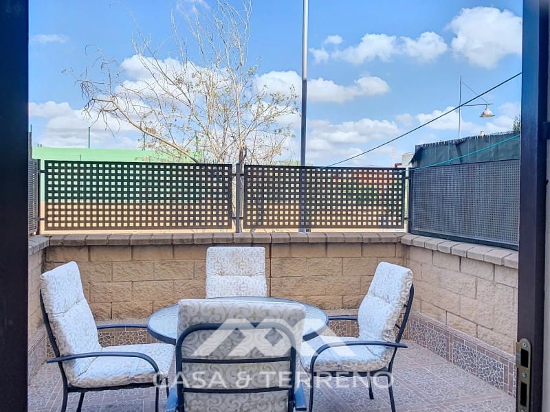 2 soveværelse Semi-Rækkehus til salg i Almayate - € 340.000 (Ref: 8549319)