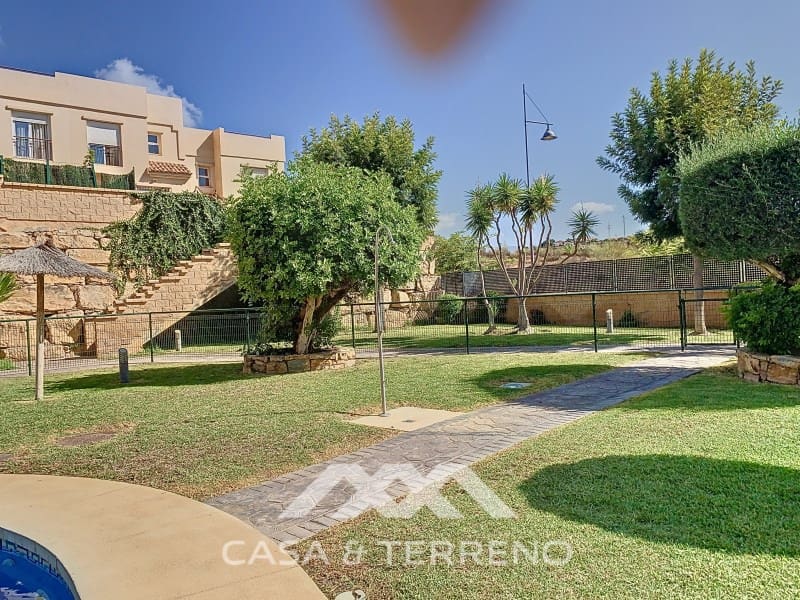 2 soveværelse Semi-Rækkehus til salg i Almayate - € 340.000 (Ref: 8549319)