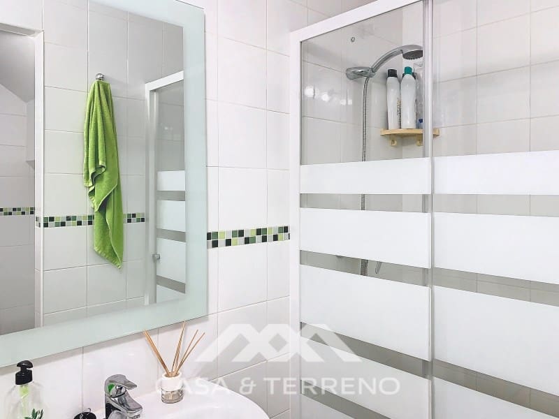 2 soveværelse Semi-Rækkehus til salg i Almayate - € 340.000 (Ref: 8549319)