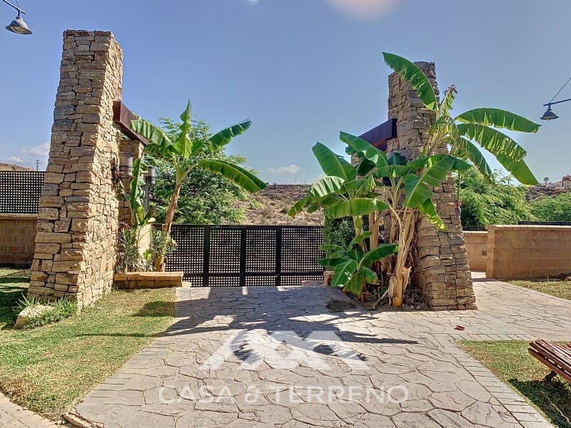 2 soveværelse Semi-Rækkehus til salg i Almayate - € 340.000 (Ref: 8549319)