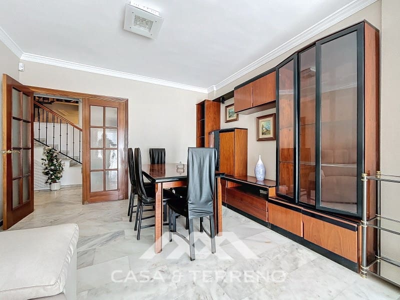 3 slaapkamer Halfvrijstaande villa te koop in Rincon de la Victoria met zwembad garage - € 563.000 (Ref: 8589315)