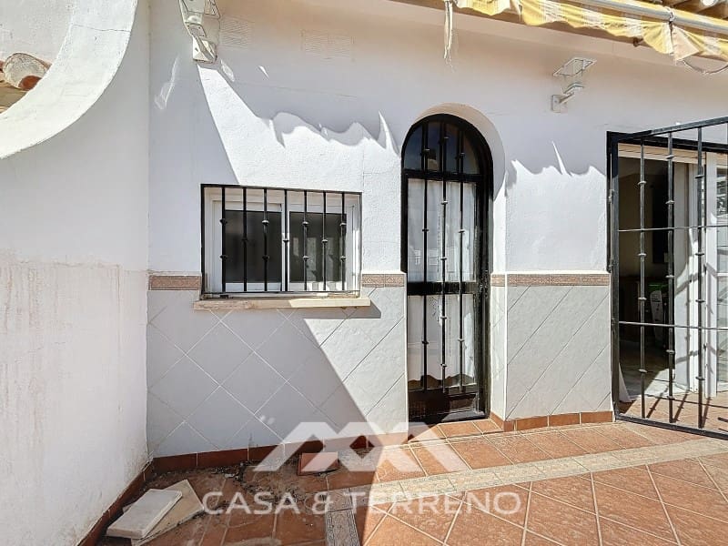 3 slaapkamer Halfvrijstaande villa te koop in Rincon de la Victoria met zwembad garage - € 563.000 (Ref: 8589315)