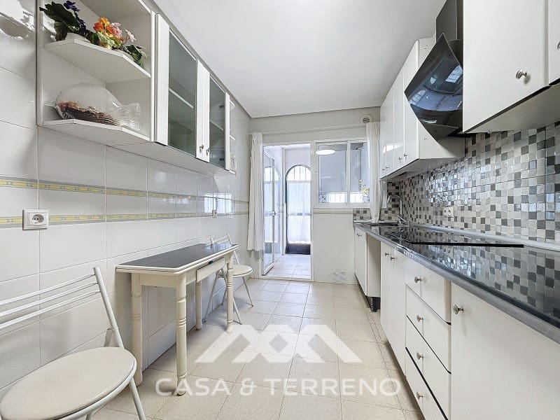 3 slaapkamer Halfvrijstaande villa te koop in Rincon de la Victoria met zwembad garage - € 563.000 (Ref: 8589315)