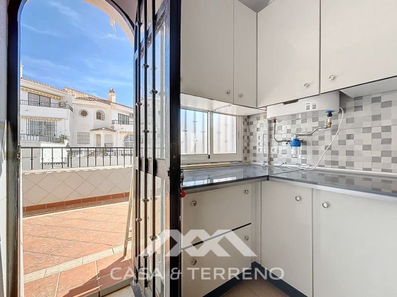 3 slaapkamer Halfvrijstaande villa te koop in Rincon de la Victoria met zwembad garage - € 563.000 (Ref: 8589315)