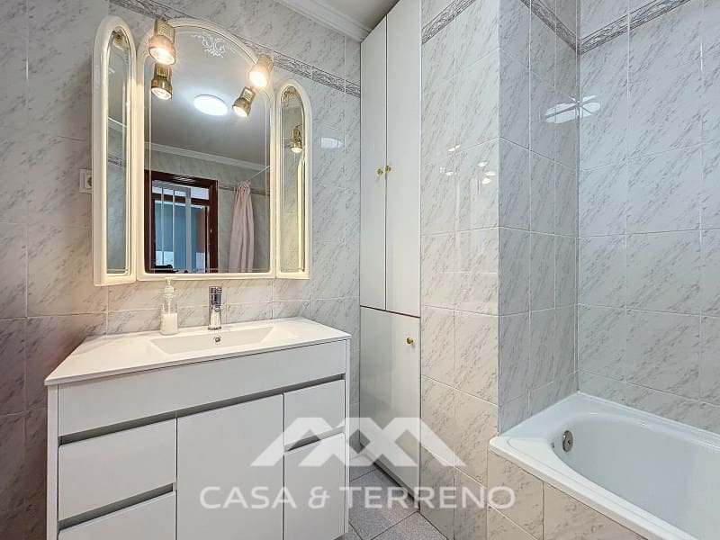 3 slaapkamer Halfvrijstaande villa te koop in Rincon de la Victoria met zwembad garage - € 563.000 (Ref: 8589315)