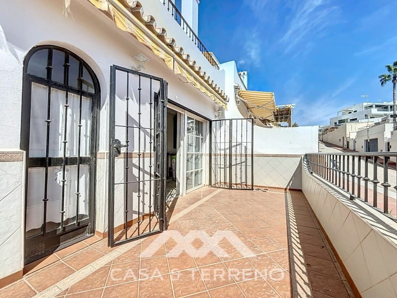 3 slaapkamer Halfvrijstaande villa te koop in Rincon de la Victoria met zwembad garage - € 563.000 (Ref: 8589315)