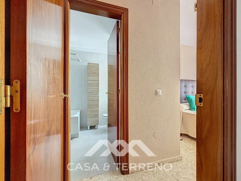 3 slaapkamer Halfvrijstaande villa te koop in Rincon de la Victoria met zwembad garage - € 563.000 (Ref: 8589315)