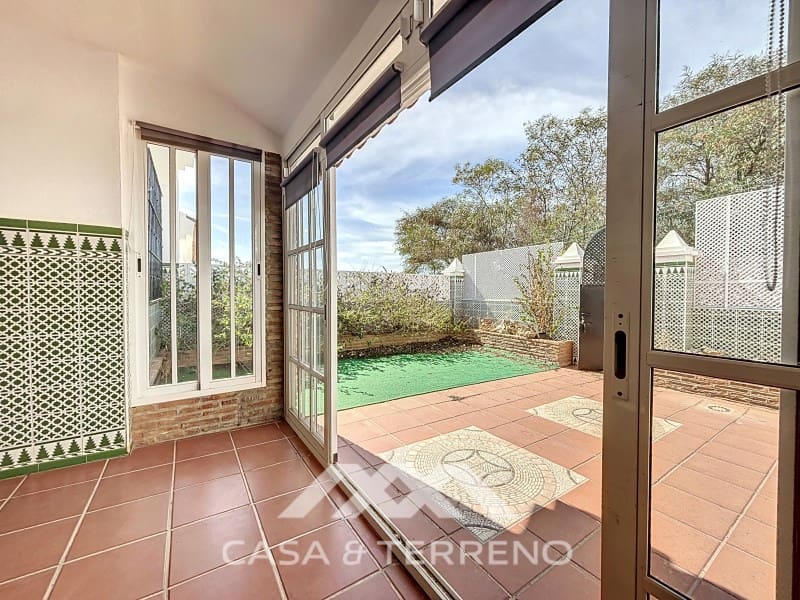 3 slaapkamer Halfvrijstaande villa te koop in Rincon de la Victoria met zwembad garage - € 563.000 (Ref: 8589315)