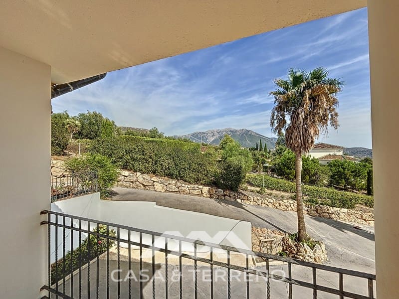 4 slaapkamer Villa te koop in Periana met zwembad garage - € 742.000 (Ref: 8589316)