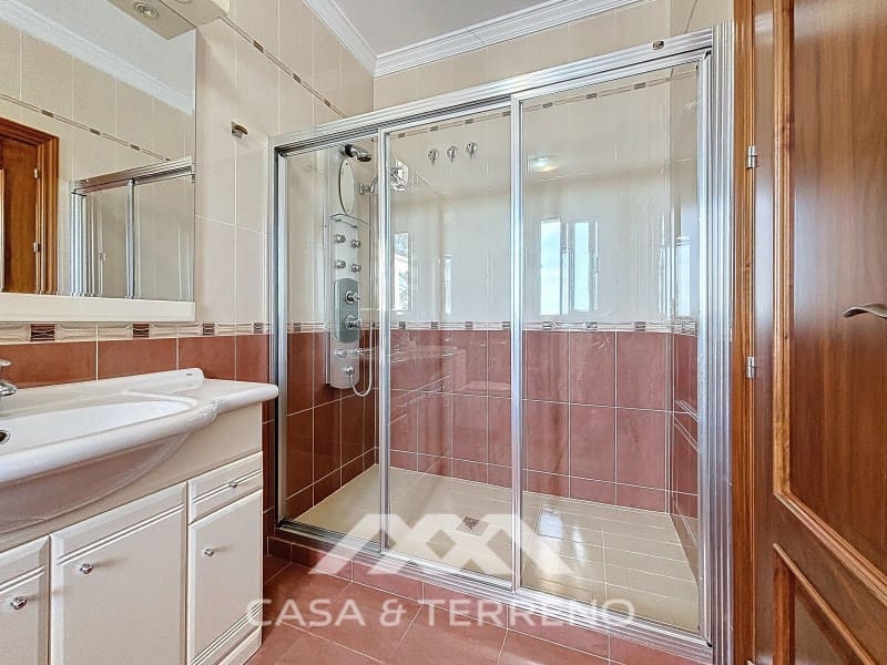 4 slaapkamer Villa te koop in Periana met zwembad garage - € 742.000 (Ref: 8589316)