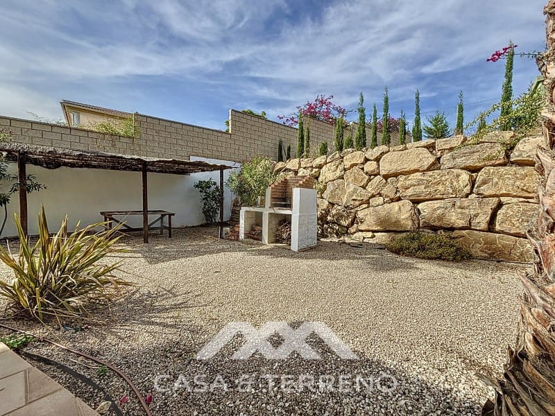 4 slaapkamer Villa te koop in Periana met zwembad garage - € 742.000 (Ref: 8589316)