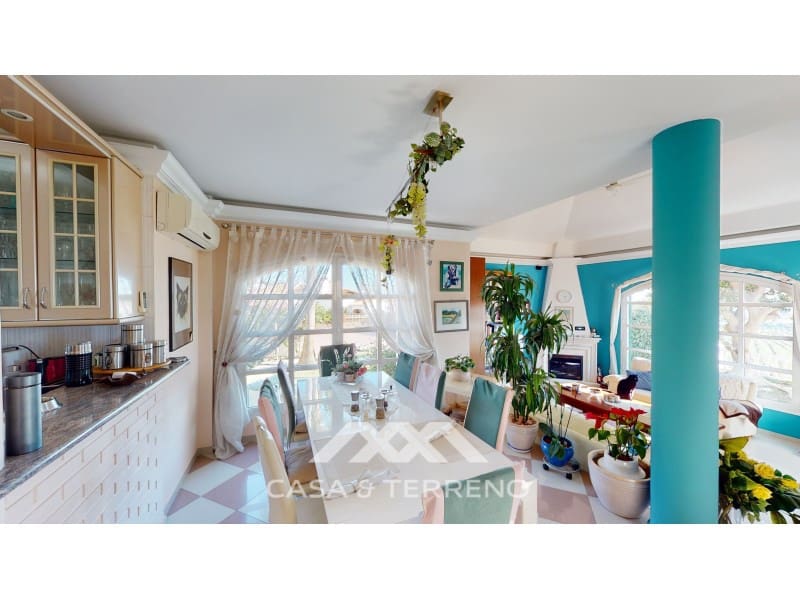 8 soveværelse Guesthouse/B & B til salg i Torrox-Costa med swimmingpool - € 1.200.000 (Ref: 8591728)