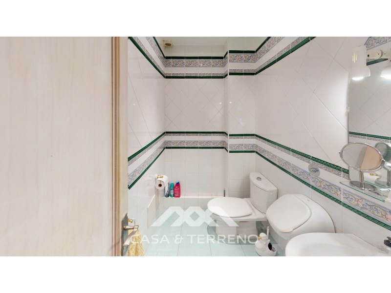 8 soveværelse Guesthouse/B & B til salg i Torrox-Costa med swimmingpool - € 1.200.000 (Ref: 8591728)