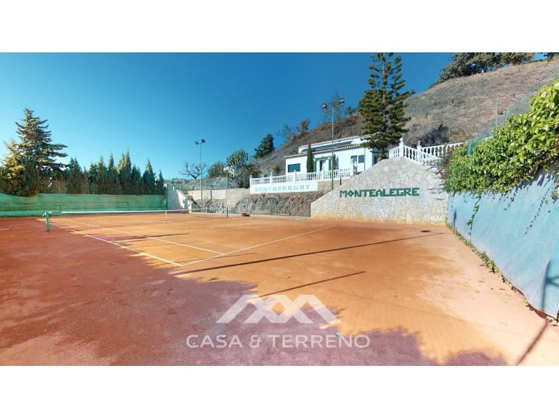 8 soveværelse Guesthouse/B & B til salg i Torrox-Costa med swimmingpool - € 1.200.000 (Ref: 8591728)