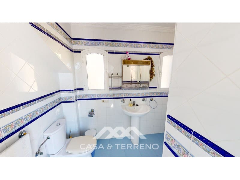 8 soveværelse Guesthouse/B & B til salg i Torrox-Costa med swimmingpool - € 1.200.000 (Ref: 8591728)