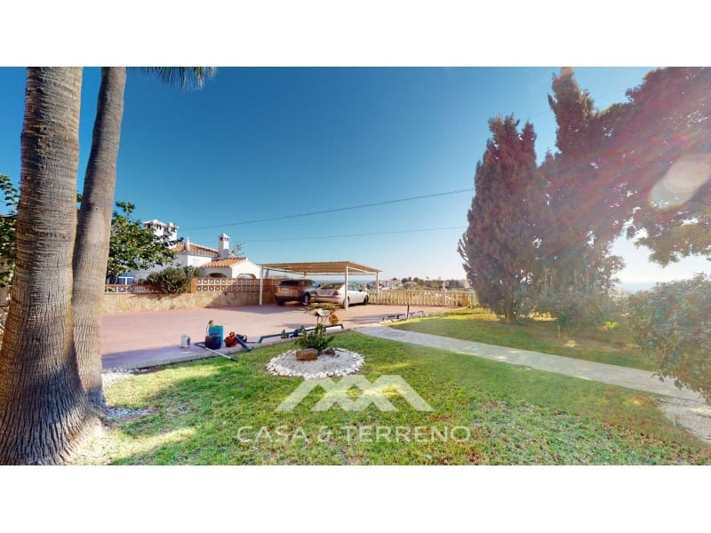 8 soveværelse Guesthouse/B & B til salg i Torrox-Costa med swimmingpool - € 1.200.000 (Ref: 8591728)