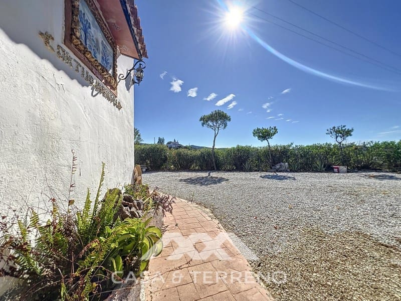 3 soveværelse Villa til salg i Sedella med swimmingpool - € 223.000 (Ref: 8591729)