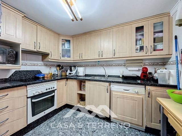 3 bedroom Townhouse for sale in Cómpeta - € 186,000 (Ref: 8615495)