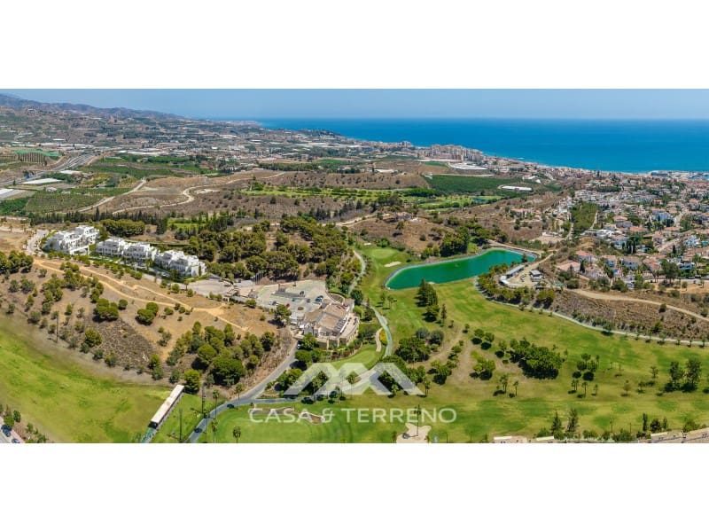 Flat for sale in Caleta de Velez with garage - € 197,700 (Ref: 8625449)