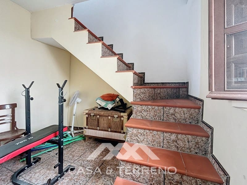 3 soverom Hus til salgs i Sayalonga - € 133 000 (Ref: 8634683)