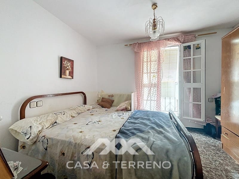 3 soverom Hus til salgs i Sayalonga - € 133 000 (Ref: 8634683)