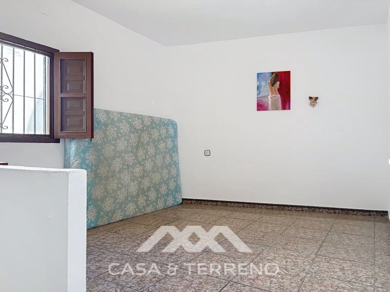 3 sypialnia Dom na sprzedaż w Sayalonga - 133 000 € (Ref: 8634683)
