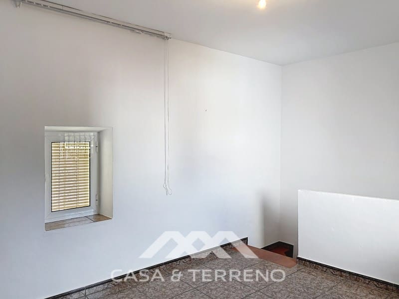 3 sypialnia Dom na sprzedaż w Sayalonga - 133 000 € (Ref: 8634683)