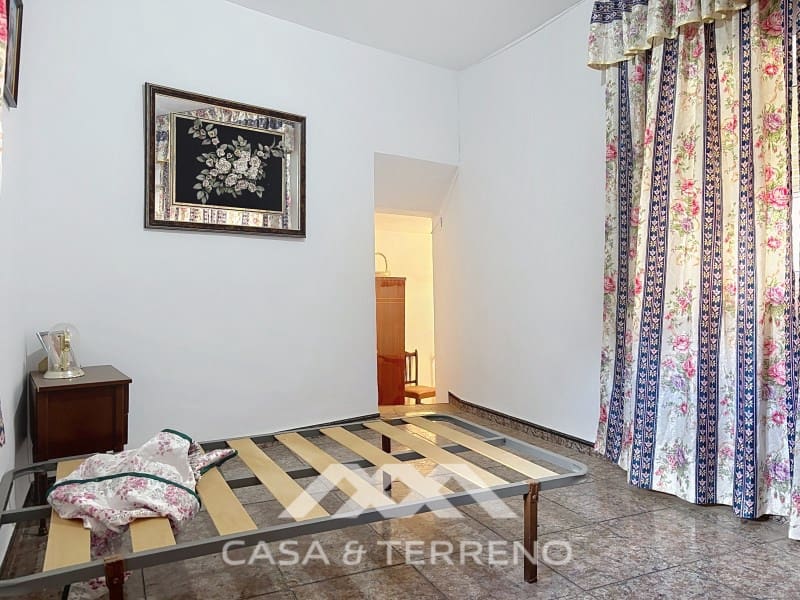 3 sypialnia Dom na sprzedaż w Sayalonga - 133 000 € (Ref: 8634683)