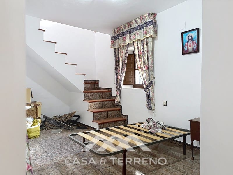 3 sypialnia Dom na sprzedaż w Sayalonga - 133 000 € (Ref: 8634683)