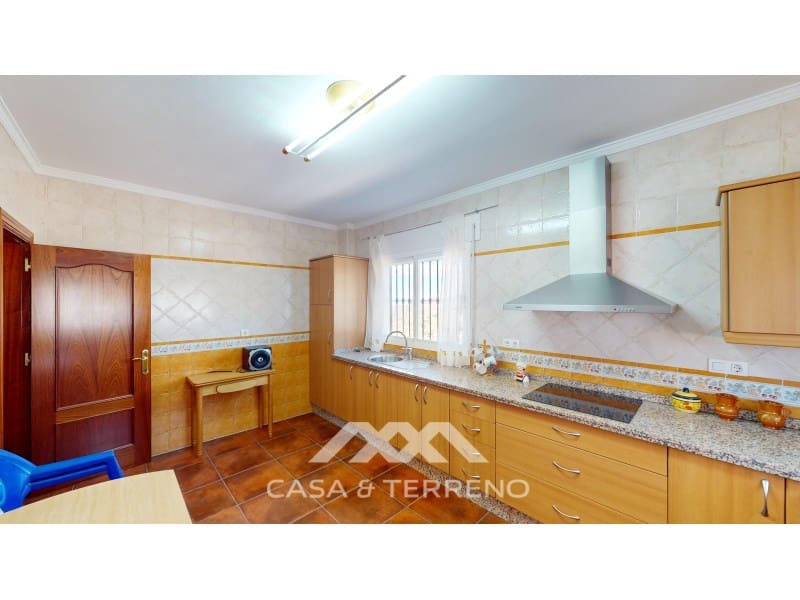 5 soveværelse Guesthouse/B & B til salg i Sedella med garage - € 425.000 (Ref: 8637104)