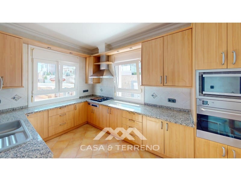 3 soverom Villa til salgs i Torre del Mar med svømmebasseng - € 850 000 (Ref: 8637105)