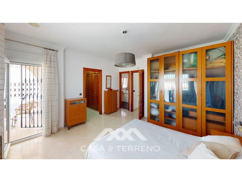3 soverom Villa til salgs i Torre del Mar med svømmebasseng - € 850 000 (Ref: 8637105)