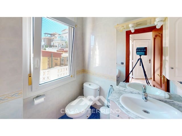 3 soveværelse Villa til salg i Torre del Mar, Vélez-Málaga med swimmingpool - € 850.000 (Ref: 8637105)