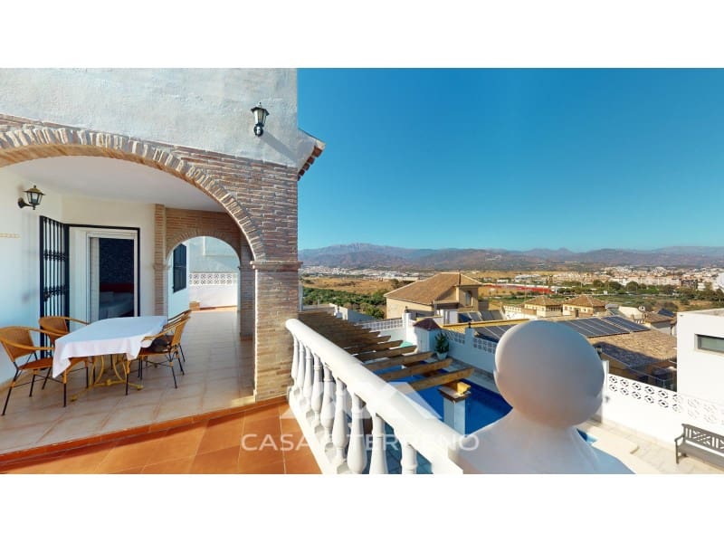 3 soverom Villa til salgs i Torre del Mar med svømmebasseng - € 850 000 (Ref: 8637105)