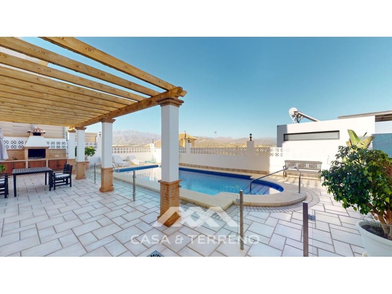 3 soverom Villa til salgs i Torre del Mar med svømmebasseng - € 850 000 (Ref: 8637105)