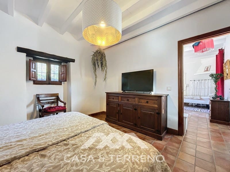 3 slaapkamer Villa te koop in Velez-Malaga met zwembad - € 695.000 (Ref: 8655035)
