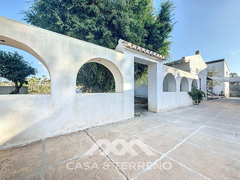 3 slaapkamer Villa te koop in Velez-Malaga met zwembad - € 695.000 (Ref: 8655035)