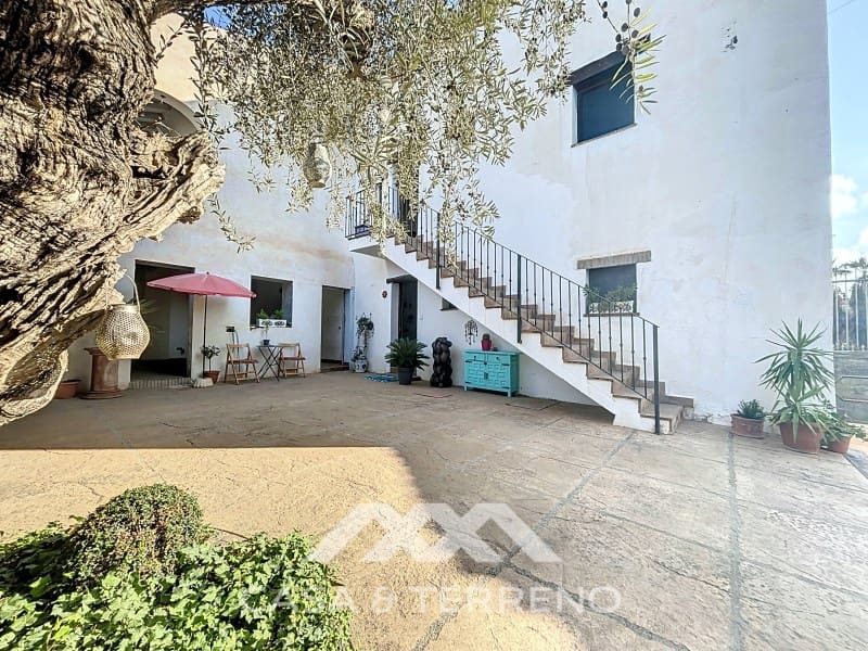 3 slaapkamer Villa te koop in Velez-Malaga met zwembad - € 695.000 (Ref: 8655035)