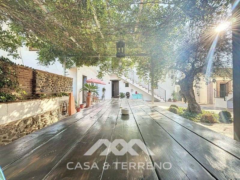 3 slaapkamer Villa te koop in Velez-Malaga met zwembad - € 695.000 (Ref: 8655035)