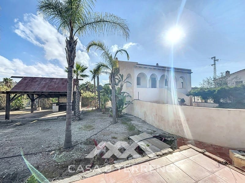 3 slaapkamer Villa te koop in Velez-Malaga met zwembad - € 695.000 (Ref: 8655035)