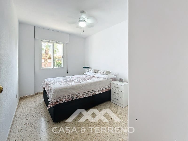 4 slaapkamer Appartement te koop in Torre del Mar met zwembad - € 357.000 (Ref: 8668542)