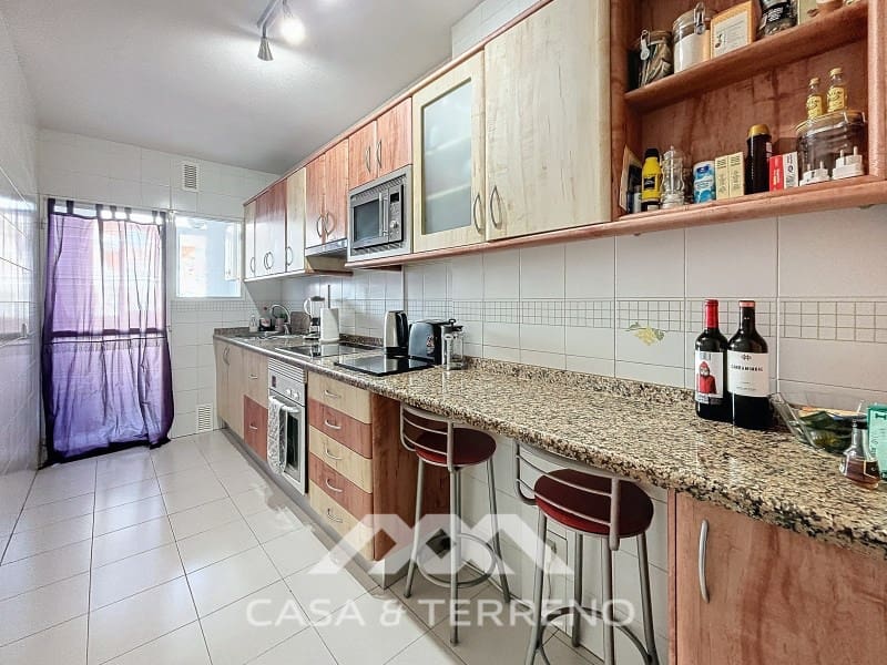 4 slaapkamer Appartement te koop in Torre del Mar met zwembad - € 357.000 (Ref: 8668542)