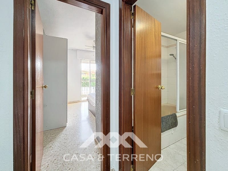 4 slaapkamer Appartement te koop in Torre del Mar met zwembad - € 357.000 (Ref: 8668542)