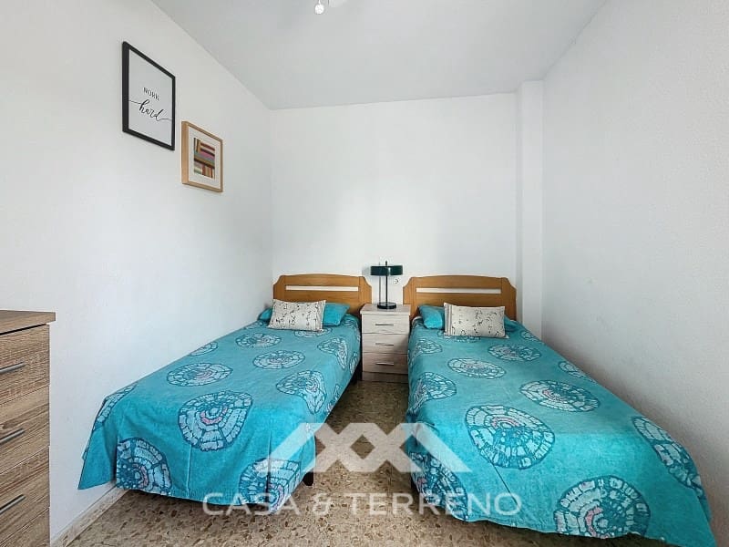 4 slaapkamer Appartement te koop in Torre del Mar met zwembad - € 357.000 (Ref: 8668542)