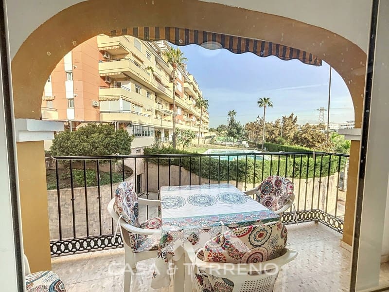 4 slaapkamer Appartement te koop in Torre del Mar met zwembad - € 357.000 (Ref: 8668542)