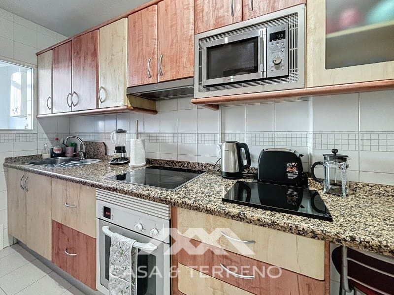 4 slaapkamer Appartement te koop in Torre del Mar met zwembad - € 357.000 (Ref: 8668542)