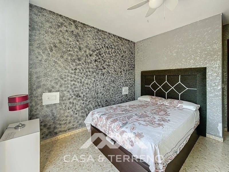 4 slaapkamer Appartement te koop in Torre del Mar met zwembad - € 357.000 (Ref: 8668542)