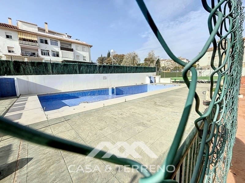 4 slaapkamer Appartement te koop in Torre del Mar met zwembad - € 357.000 (Ref: 8668542)