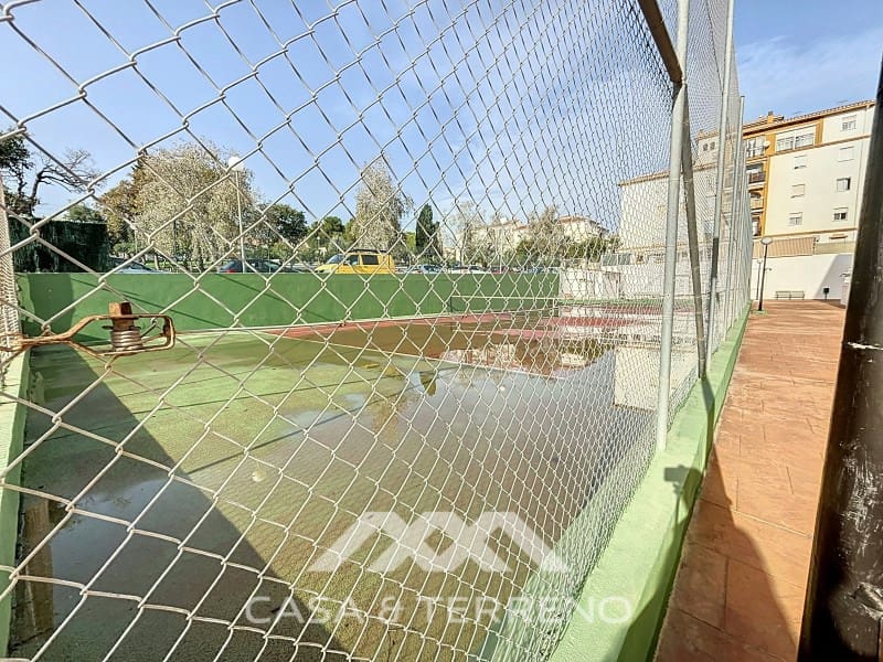 4 slaapkamer Appartement te koop in Torre del Mar met zwembad - € 357.000 (Ref: 8668542)