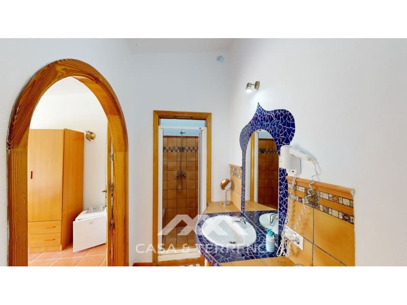 20 soveværelse Guesthouse/B & B til salg i Arenas med swimmingpool - € 1.500.000 (Ref: 8672176)